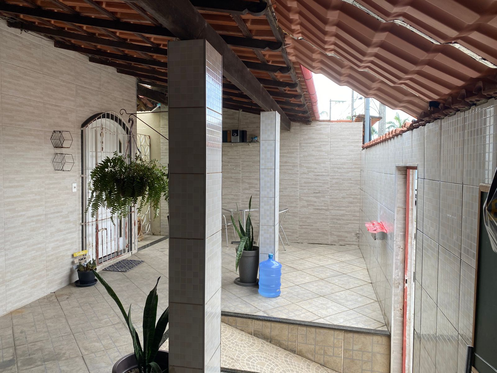 Casa Linear de 3 Quartos - Conforto, Espaço e Privacidade - Eldorado - Serra