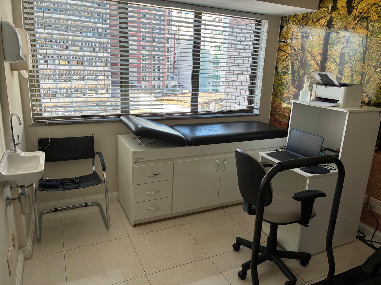 Sala comercial de 34 m² para locação em Santa Lúcia