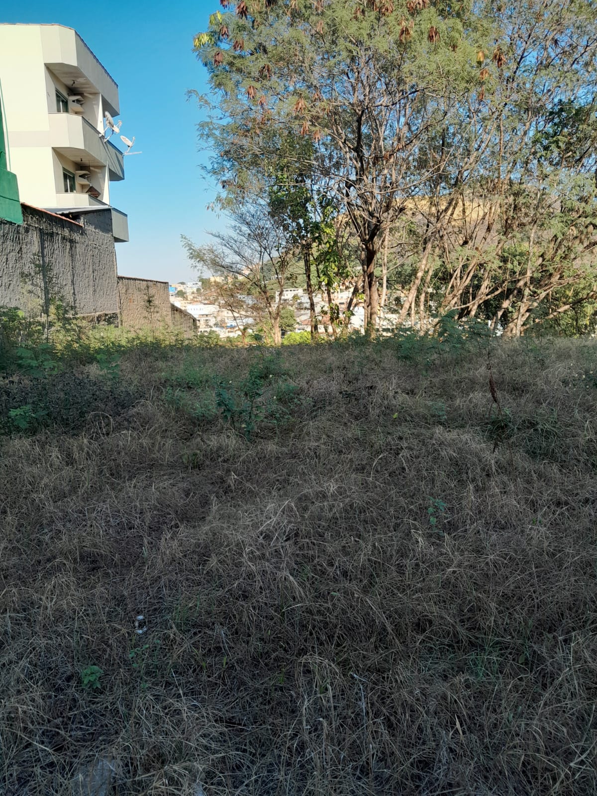 Terreno de 1.100 m² à venda em Ilha das Flores
